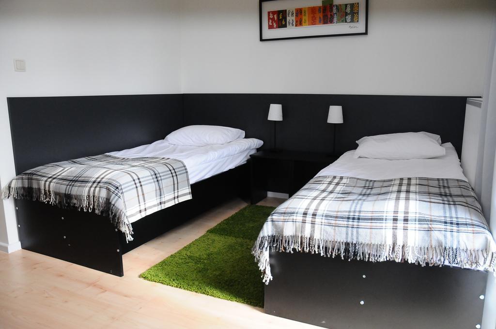 Hotel Simple Tomice  Экстерьер фото